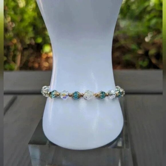 Handmade December Birthstone Stretch Fashion Bracelet (New) - Picture 4 of 8